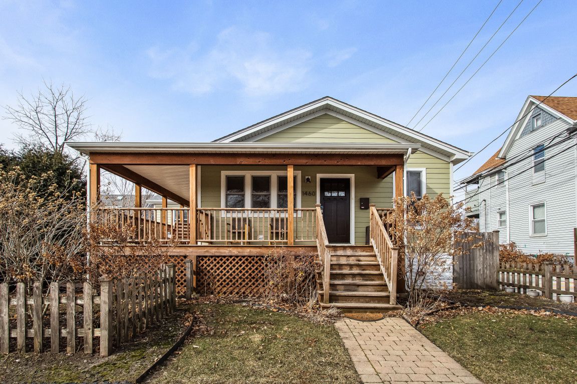 1460 Dewey Avenue — Evanston, IL 60201