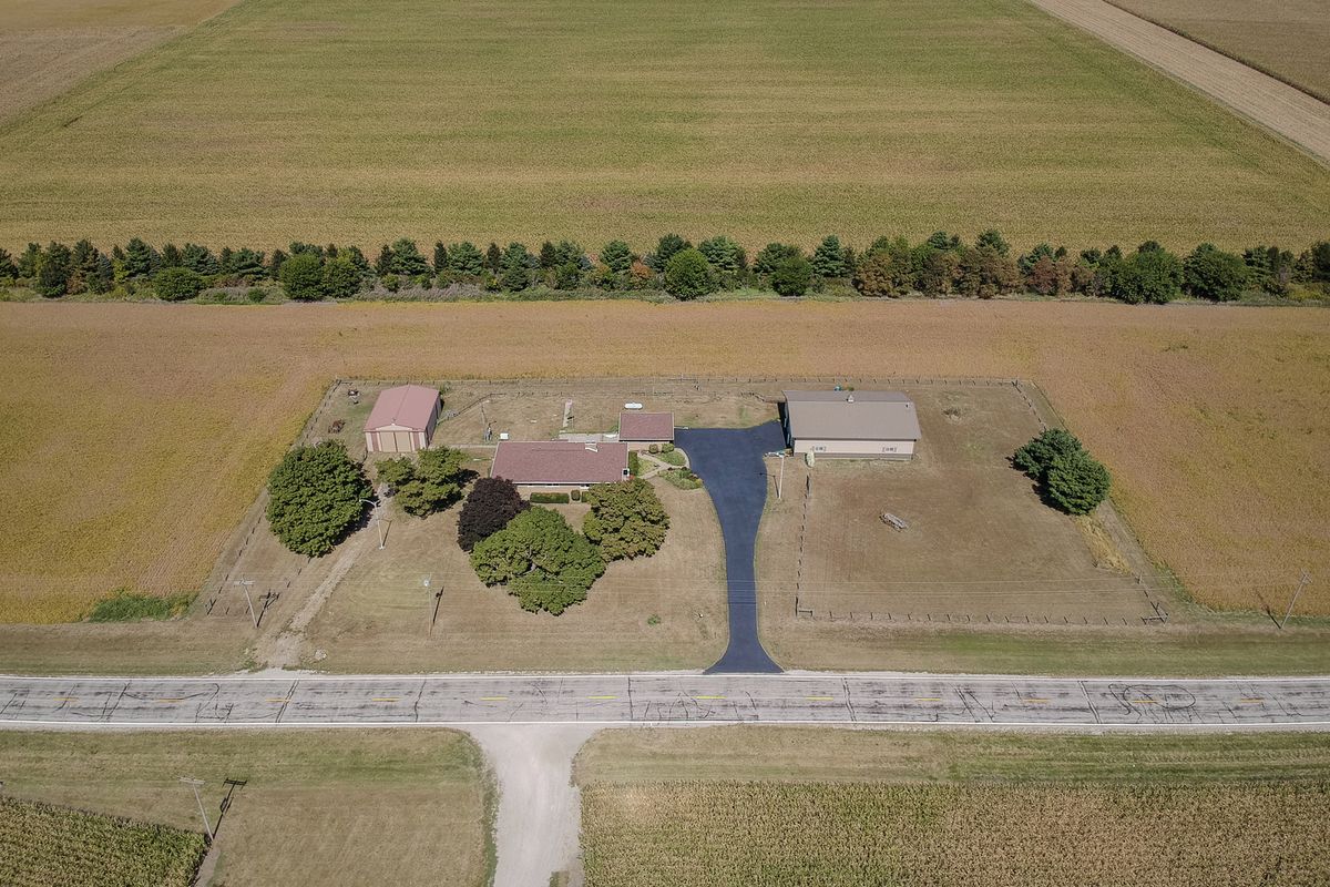 29428 E 500 North Road, Leroy, IL 61752