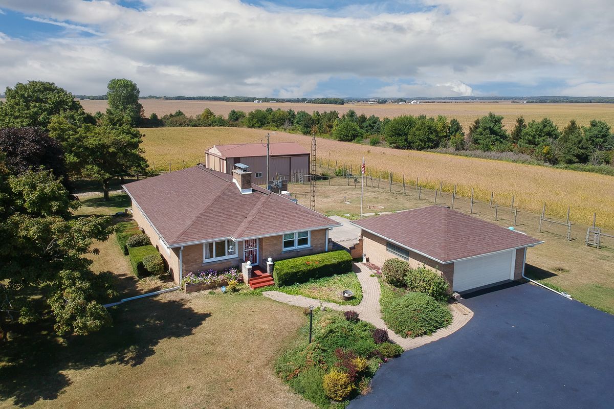 29428 E 500 North Road, Leroy, IL 61752