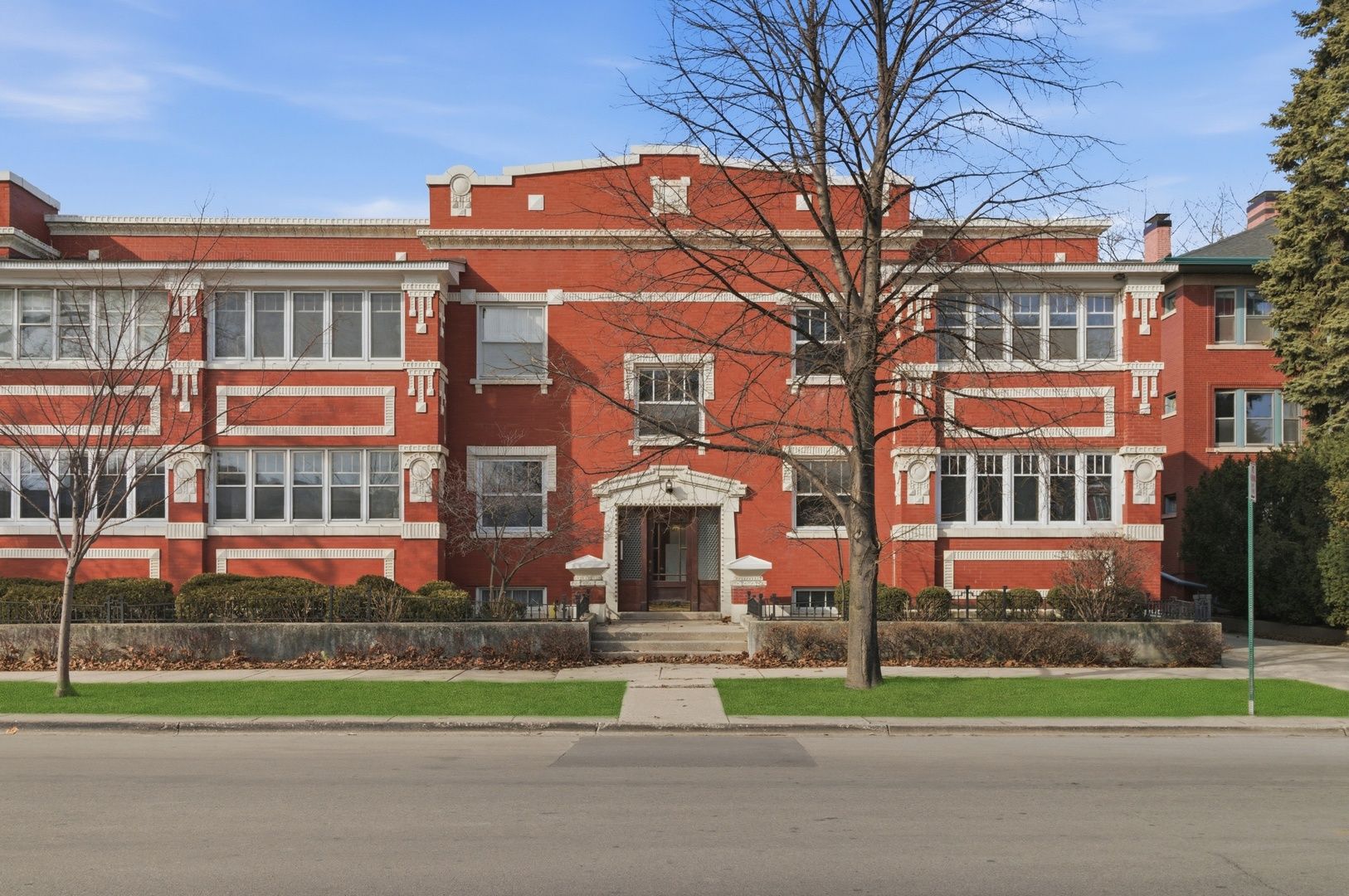 139 N Ridgeland Avenue #2 — Oak Park, IL 60302