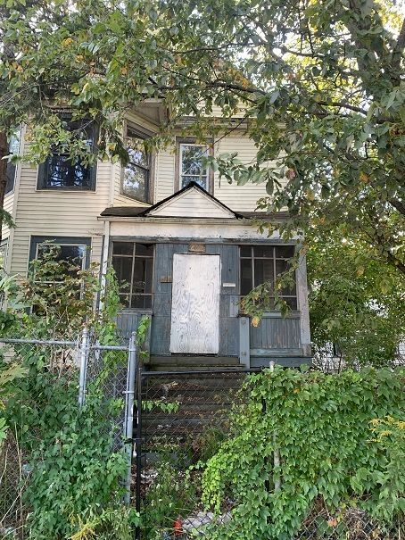 7410 S Langley Avenue — Chicago, IL 60619