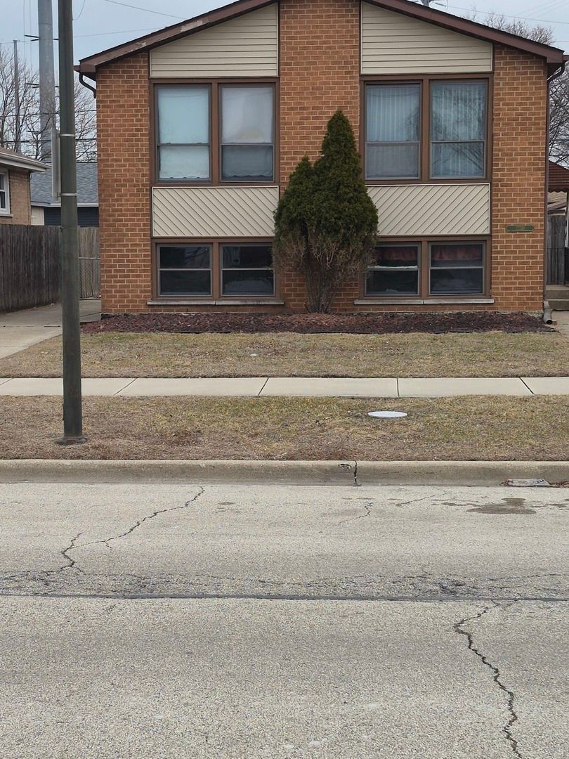12749 Escanaba Avenue, Chicago, IL 60633