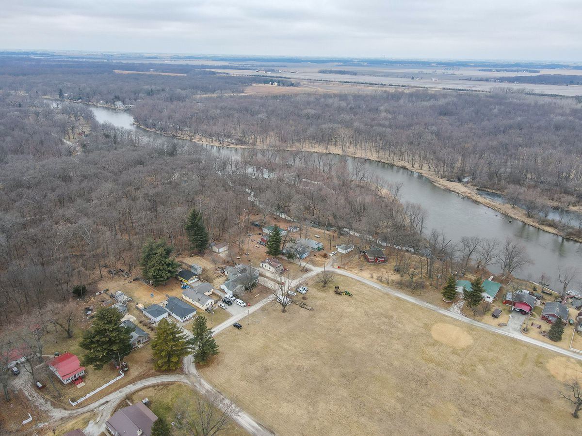 2821 Shadow Road, Momence, IL 60954