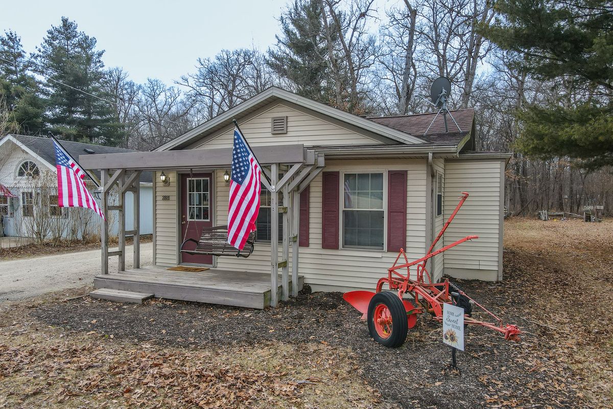 2821 Shadow Road, Momence, IL 60954
