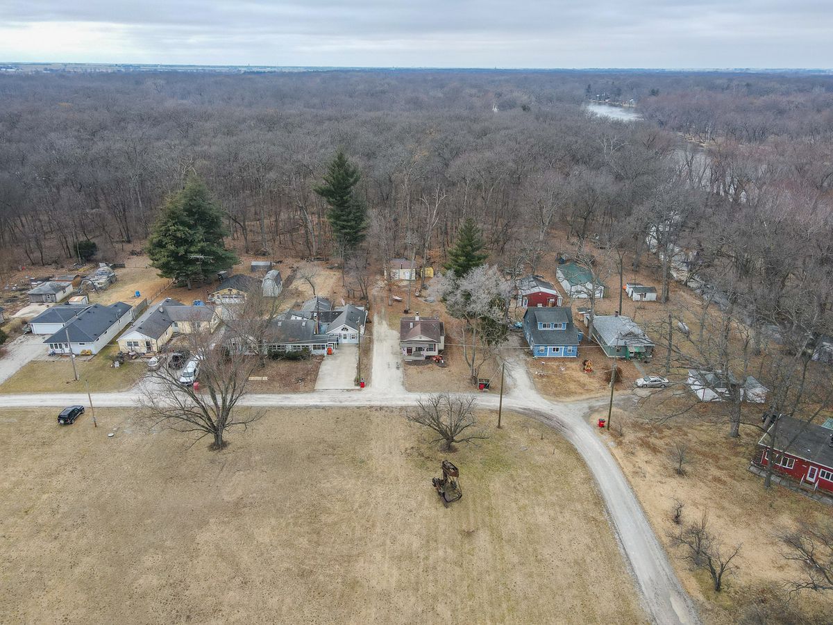 2821 Shadow Road, Momence, IL 60954