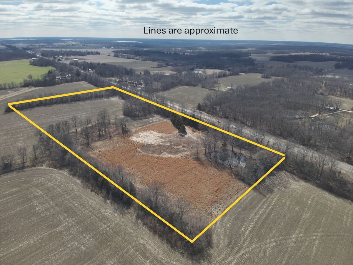 7748 IL Hwy 148 Highway, Mt Vernon, IL 62864