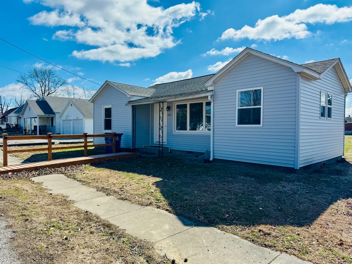 103 E North Street, Sesser, IL 62884