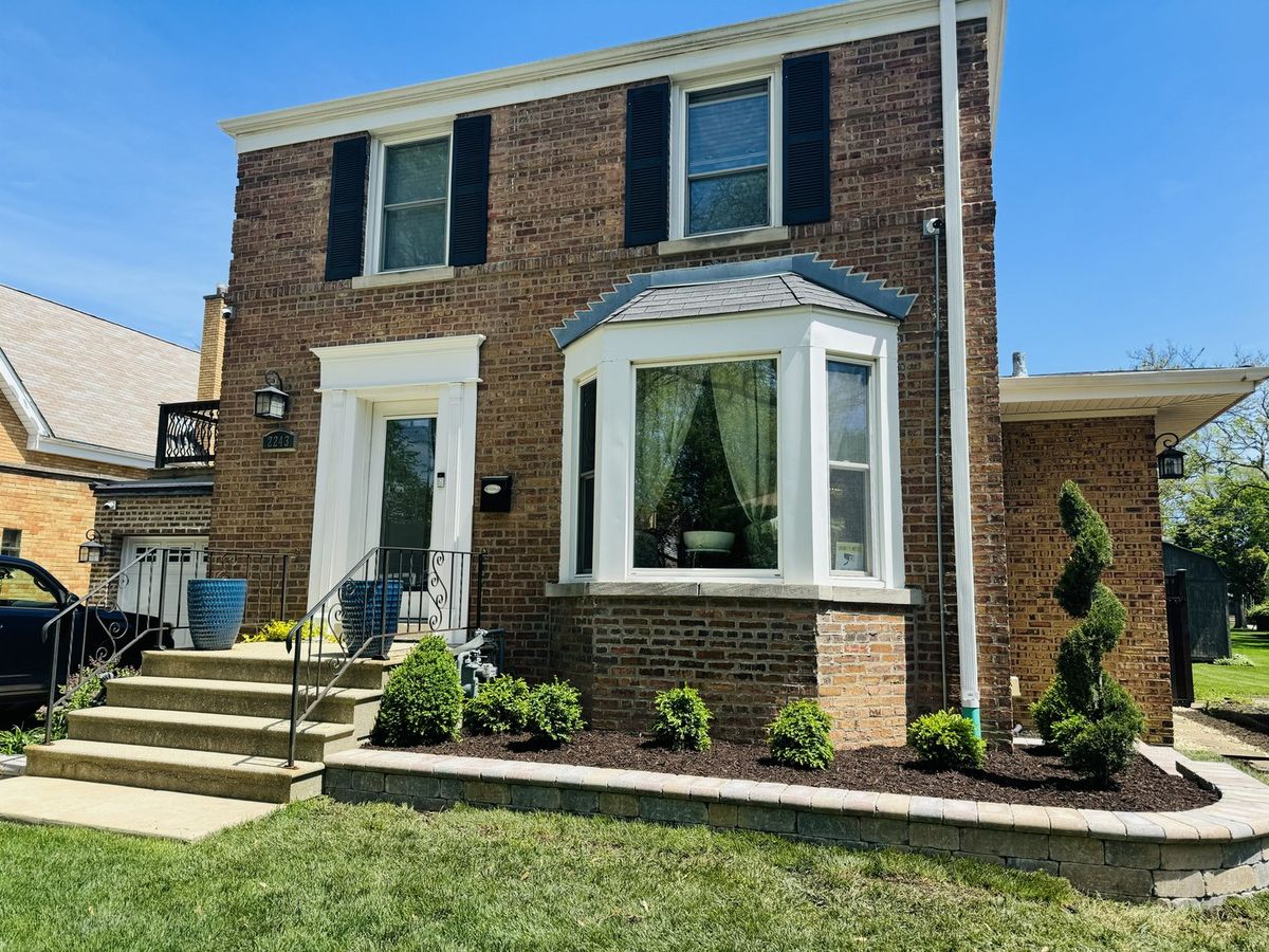 2243 3rd Avenue, Riverside, IL 60546