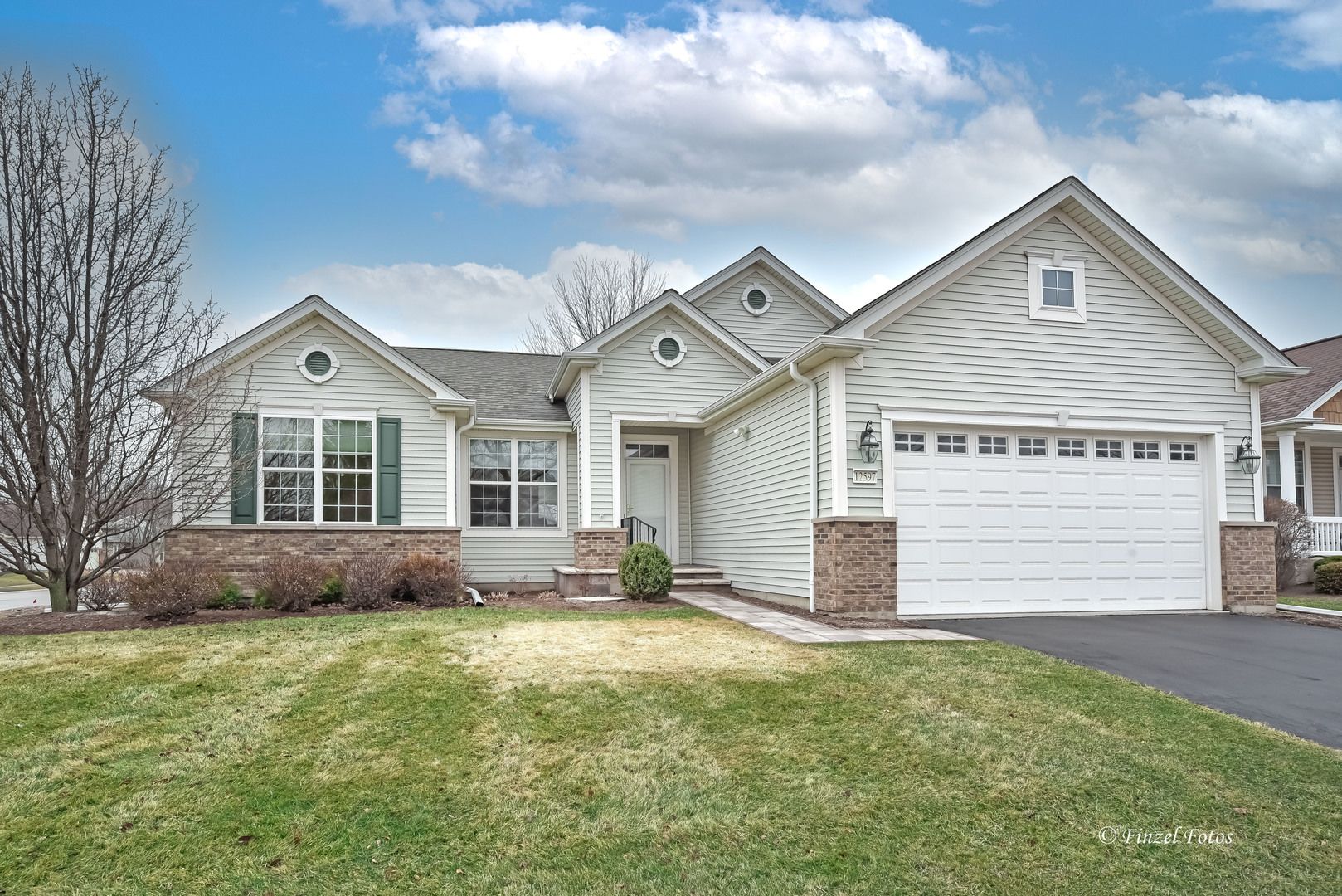 12597 Oak Grove Drive — Huntley, IL 60142