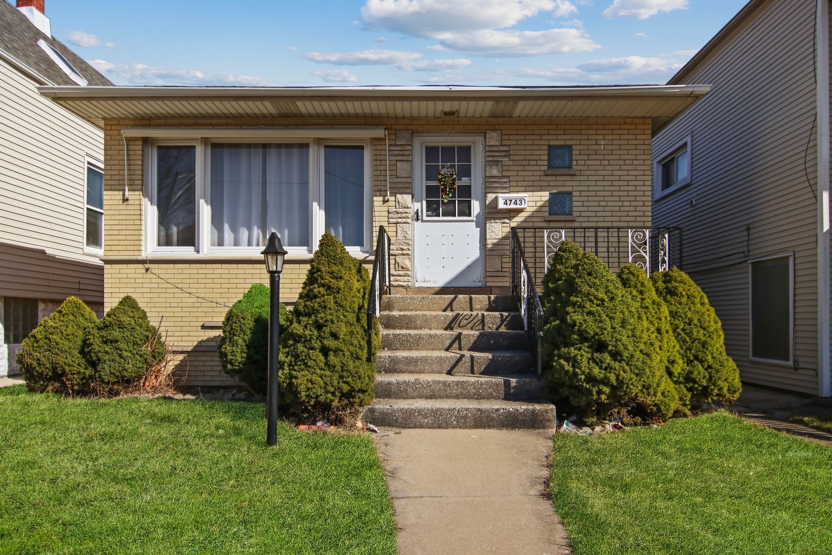 4743 S Keeler Avenue — Chicago, IL 60632