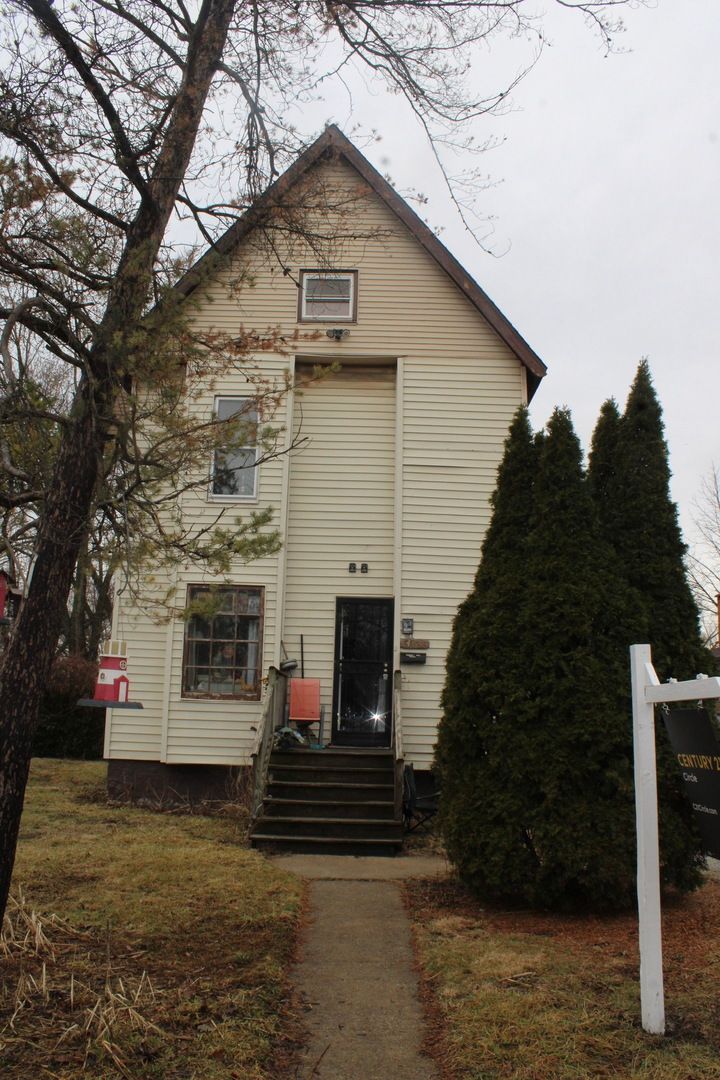 14438 Des Plaines Street — Harvey, IL 60426