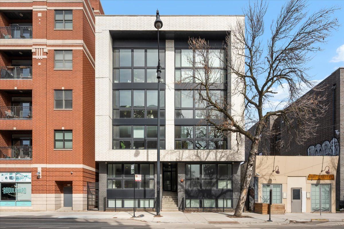 2730 W Armitage Avenue #3E — Chicago, IL 60647