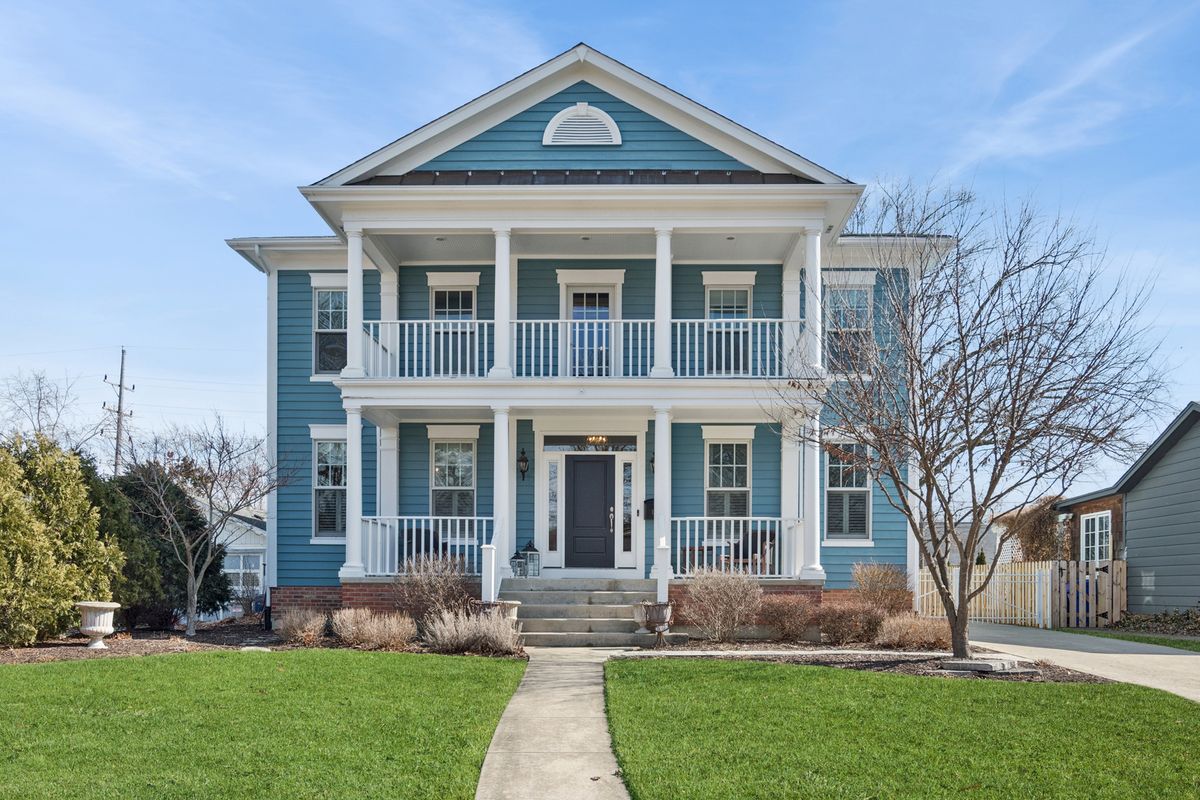 123 Blanchard Street, Wheaton, IL 60187