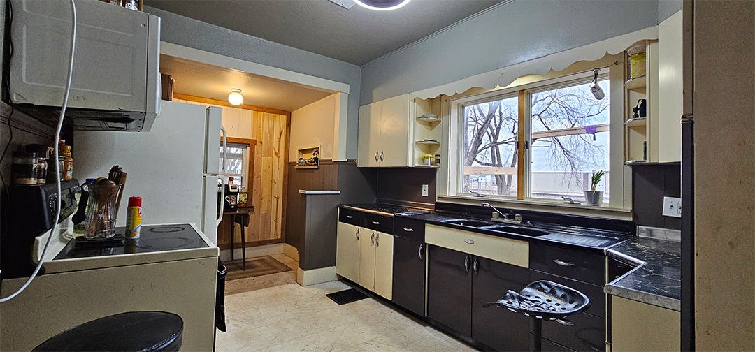 1002 Locust Street, Thomson, IL 61285