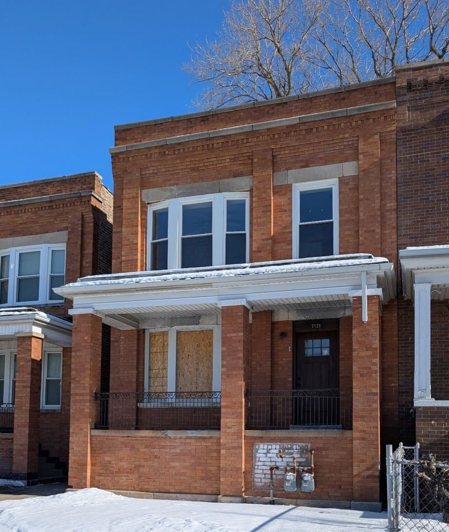7121 S Perry Avenue — Chicago, IL 60621