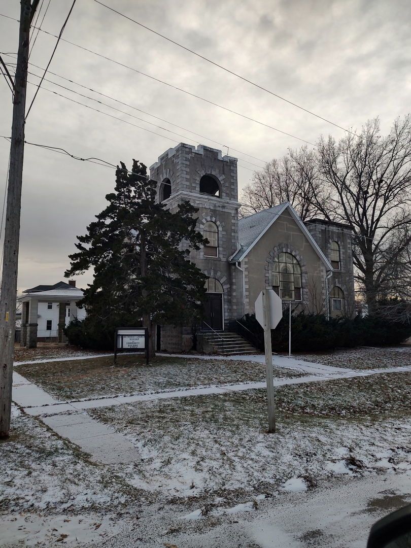 103 S 3rd Street, Neponset, IL 61345