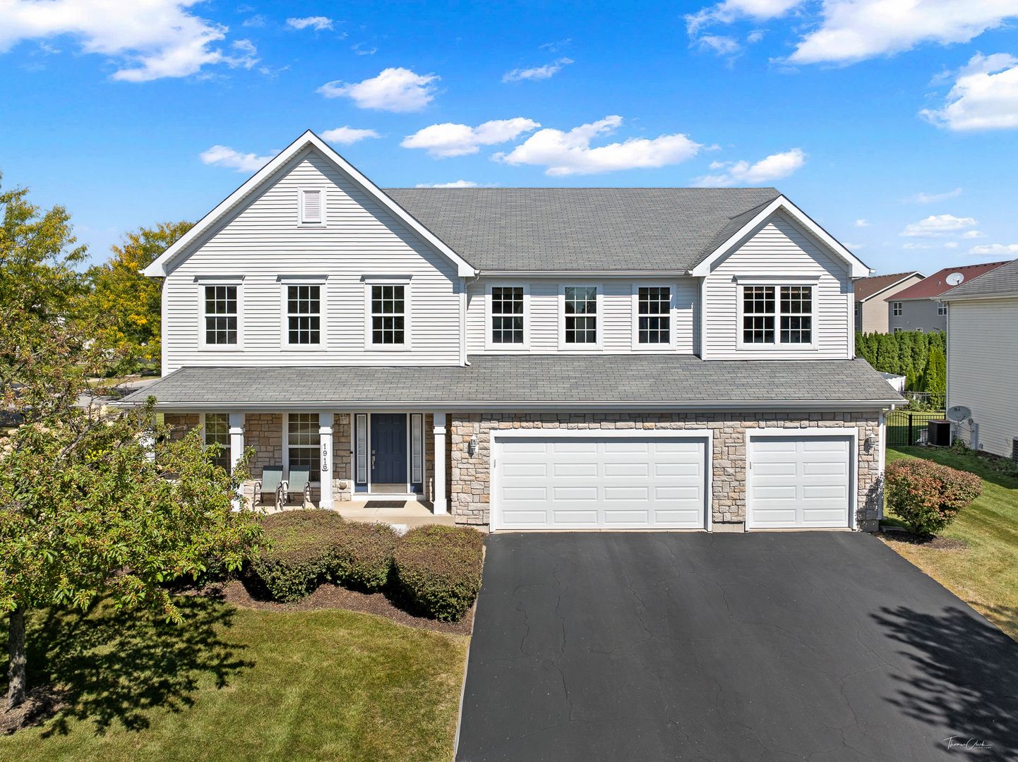 1916 BLUE HERON Circle — Bartlett, IL 60103