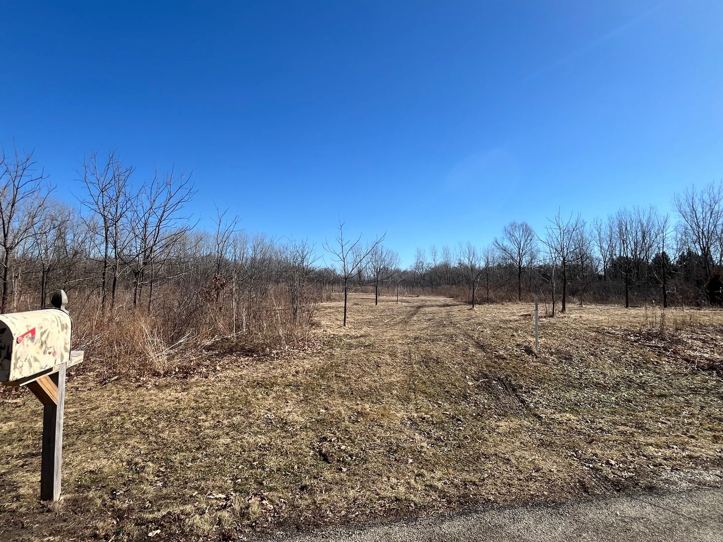 39155 N Dilleys Road — Wadsworth, IL 60083