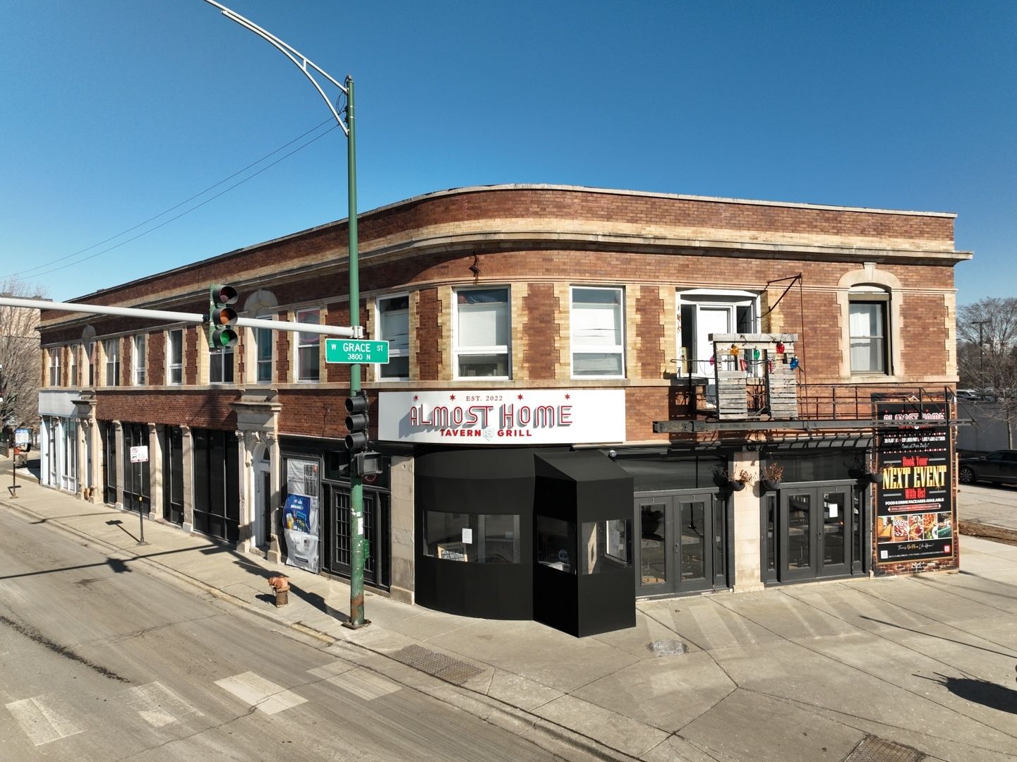 3801 N Clark Street — Chicago, IL 60613