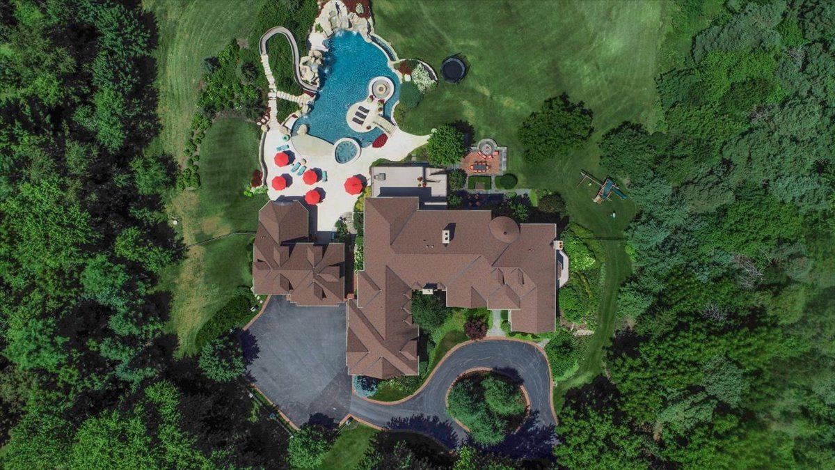 419 Valley Hill Road, Bull Valley, IL 60098