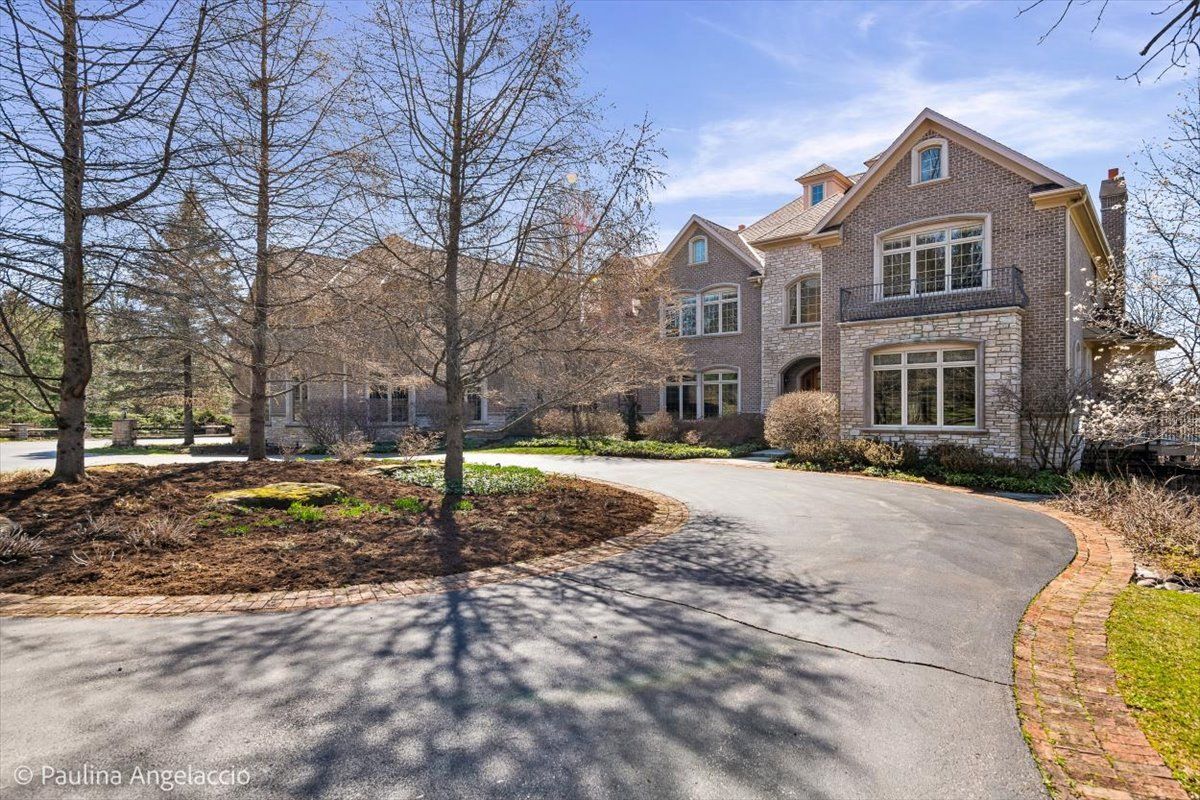 419 Valley Hill Road, Bull Valley, IL 60098