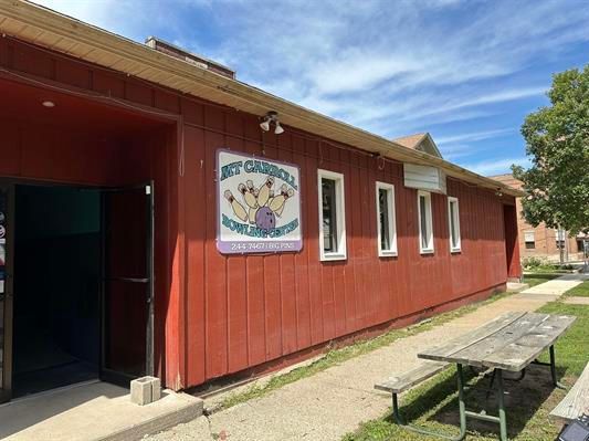 206 N Main Street — Mt Carroll, IL 61053