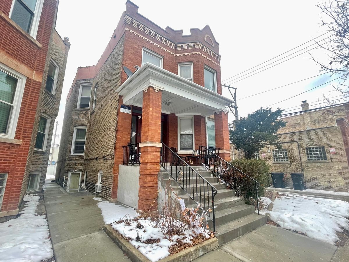 4014 Cornelia Avenue, Chicago, IL 60641