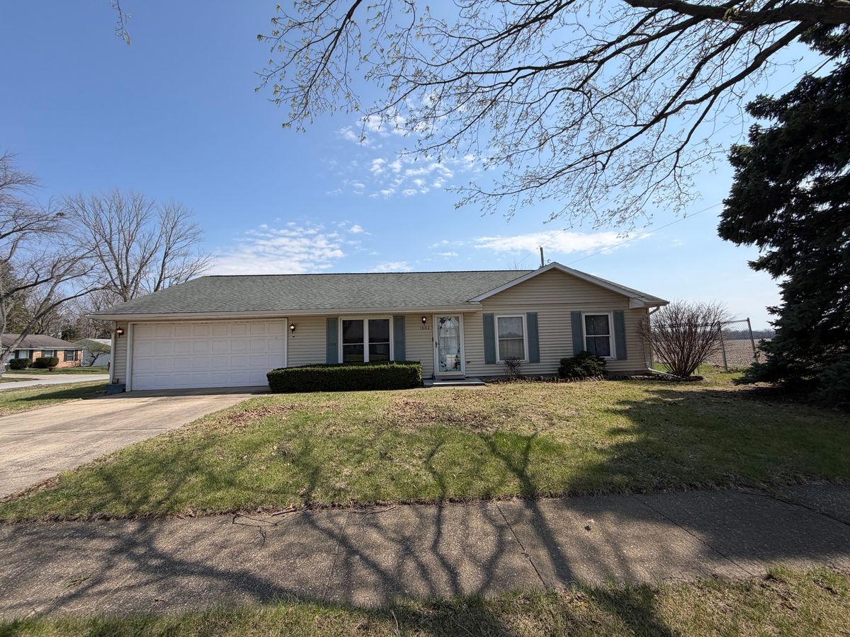 1002 Goldenview Drive, Champaign, IL 61821