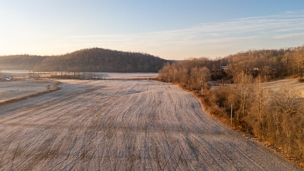 000 Rattlesnake Ferry Road, Alto Pass, IL 62905