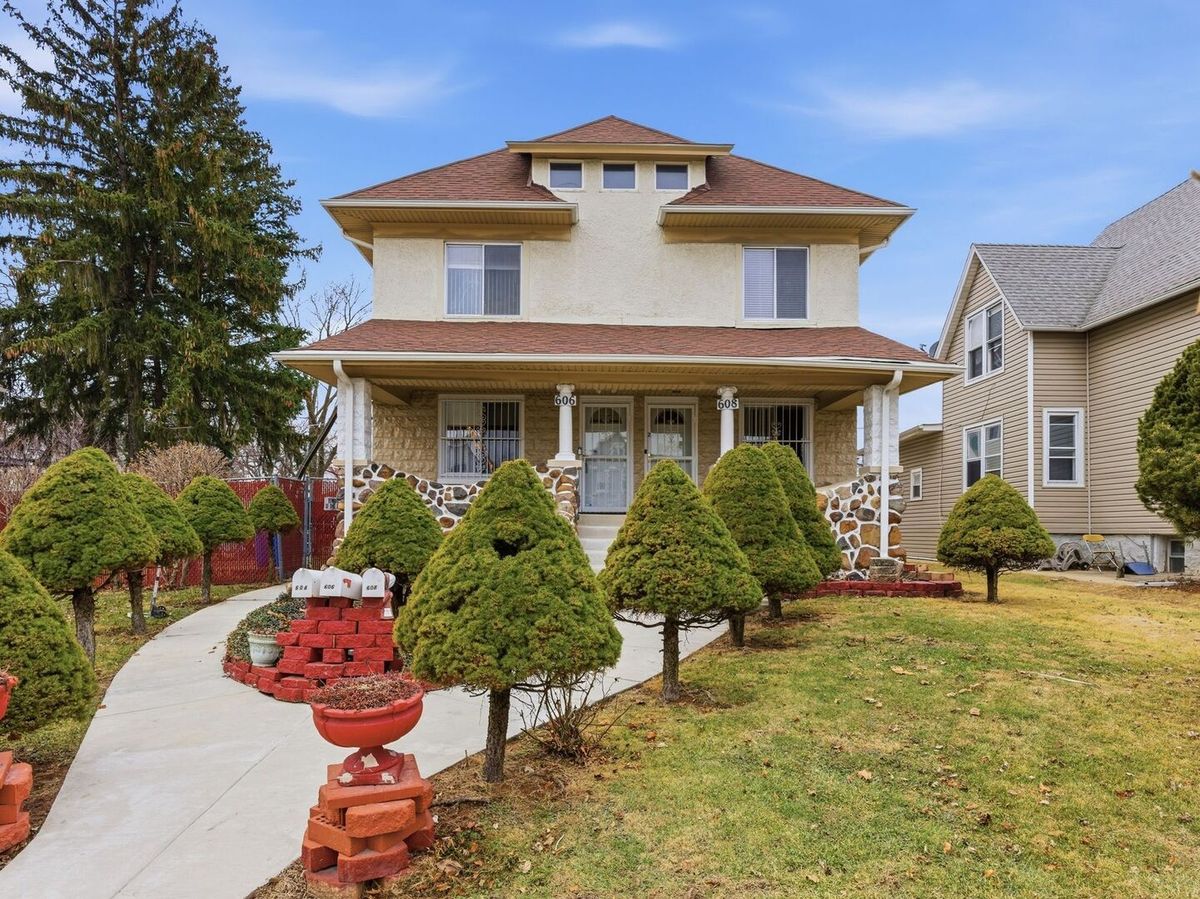 606 8th Avenue, Maywood, IL 60153