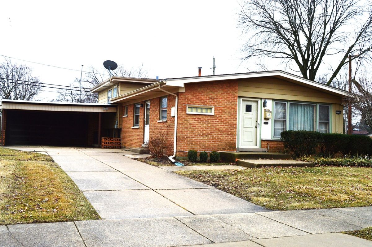 168 Normandy Drive, Chicago Heights, IL 60411