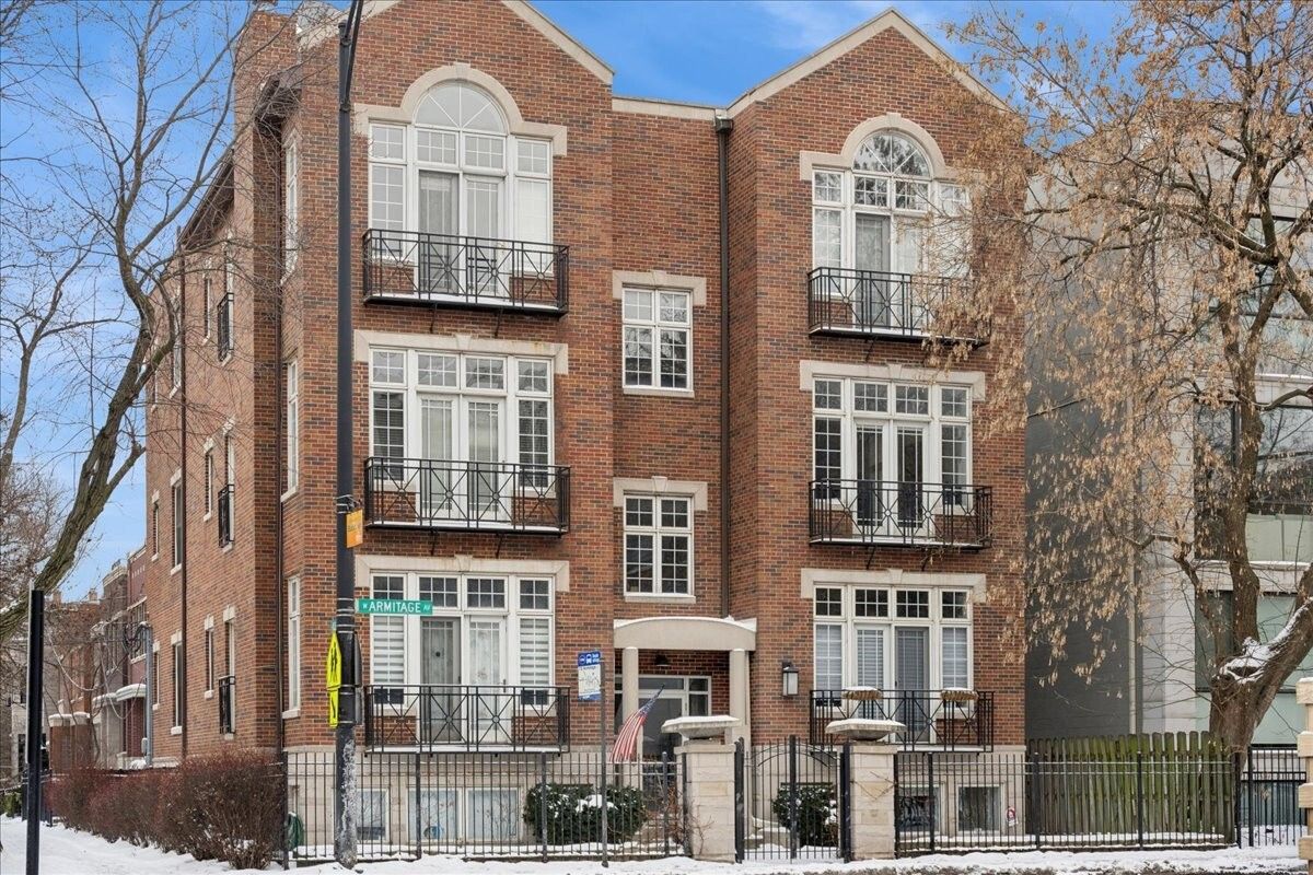 1901 W Armitage Avenue #1E — Chicago, IL 60622