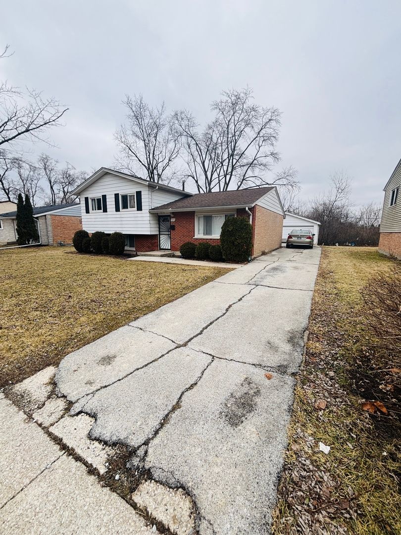 807 Union Drive, University Park, IL 60484