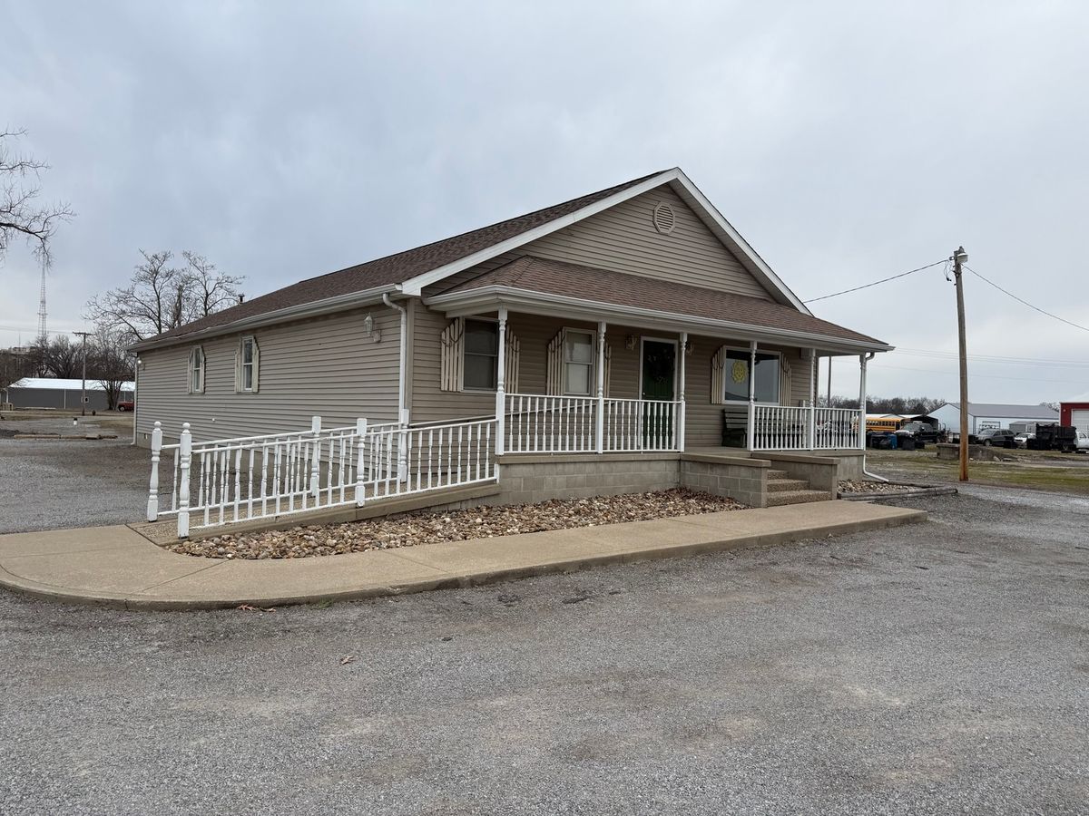 5 Veteran's Drive, Harrisburg, IL 62946