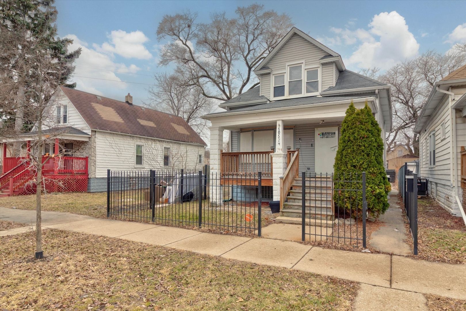 10524 S LaSalle Street — Chicago, IL 60628