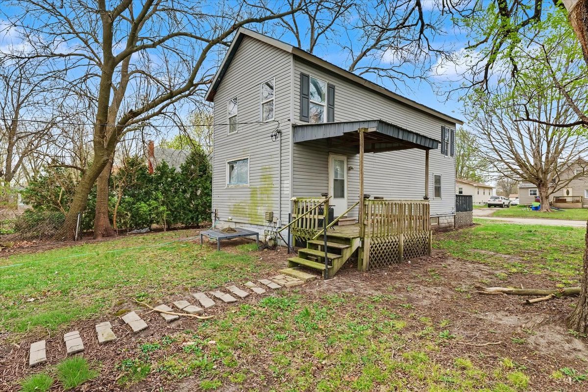 225 E Pine Street, Paxton, IL 60957