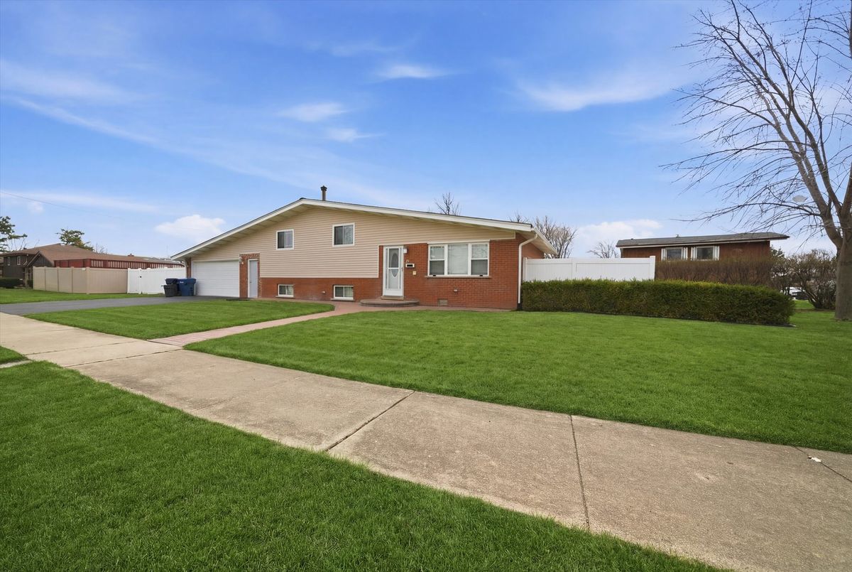 10725 Rutherford Avenue, Worth, IL 60482