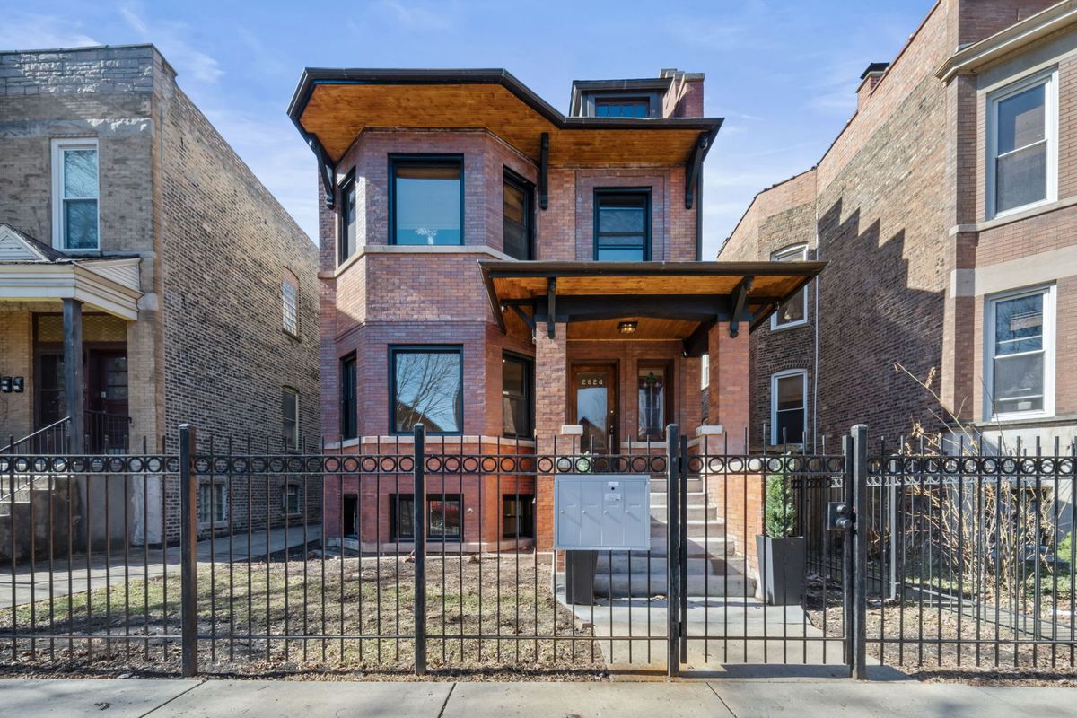 2624 Albany Avenue, Chicago, IL 60647