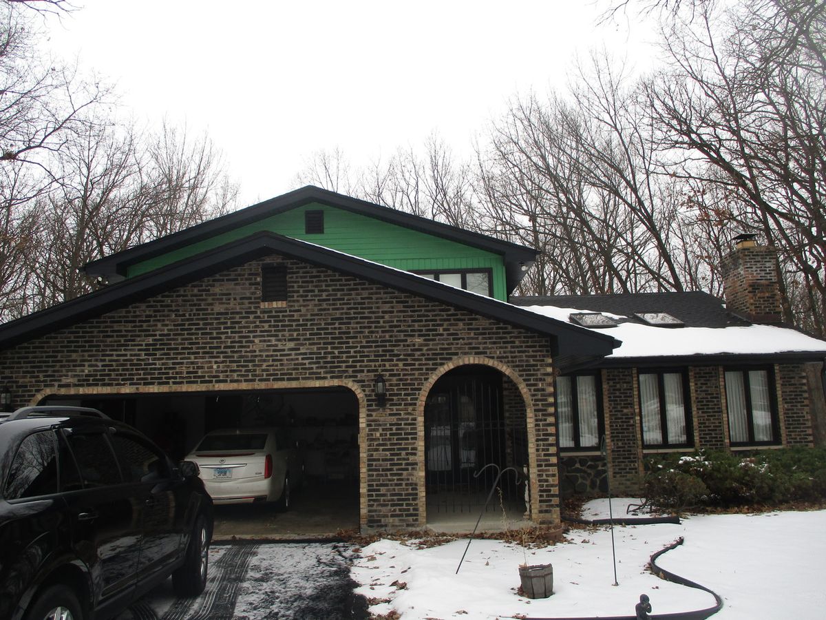 855 Charles Street, Crete, IL 60417