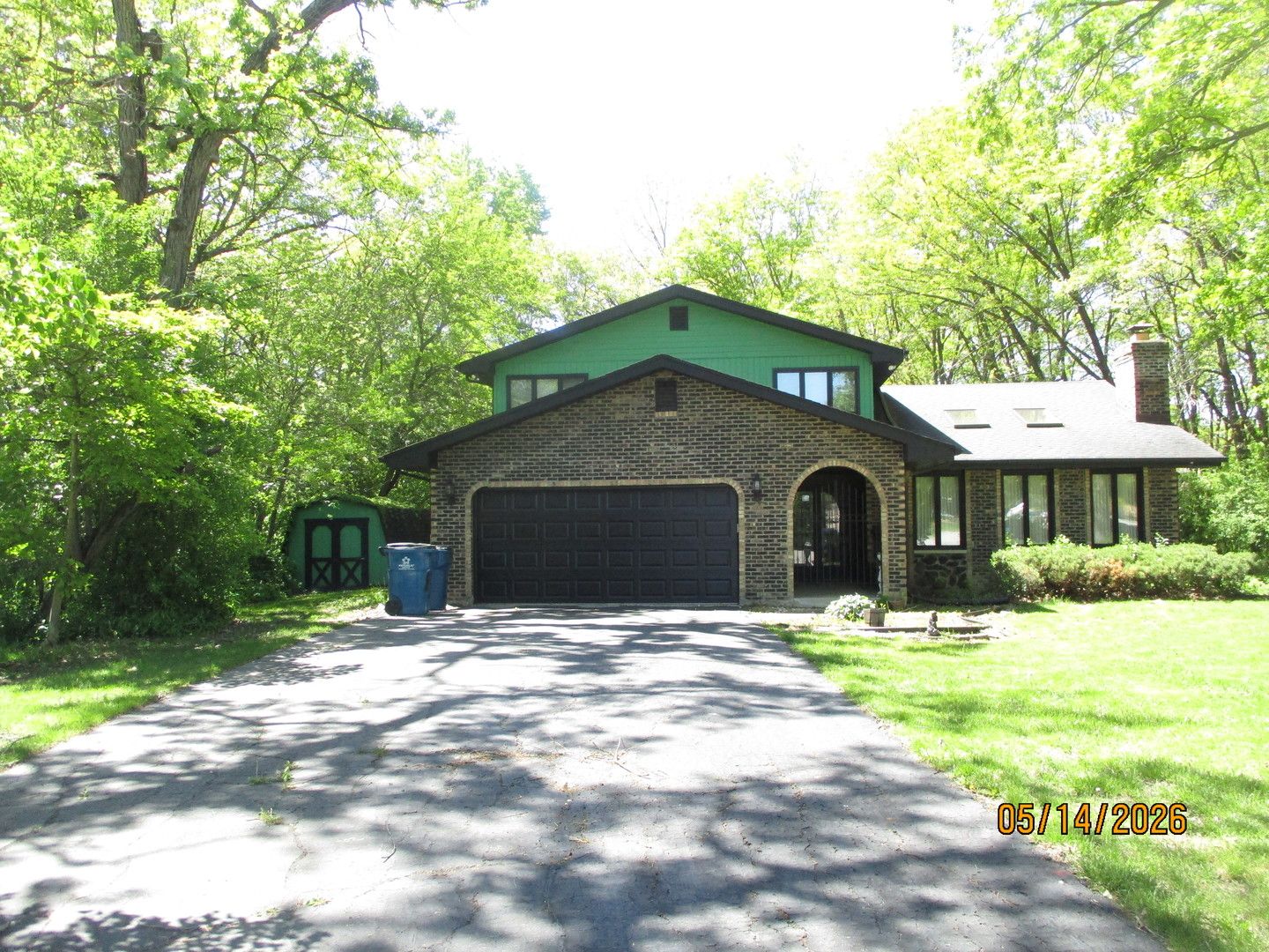855 Charles Street — Crete, IL 60417