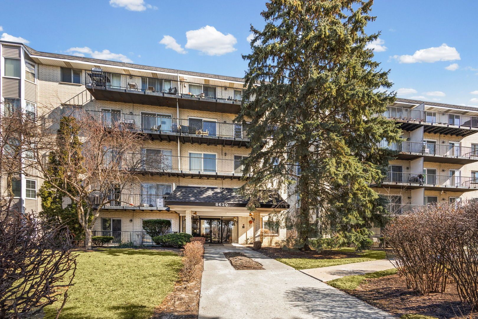 8620 Waukegan Road #408 — Morton Grove, IL 60053