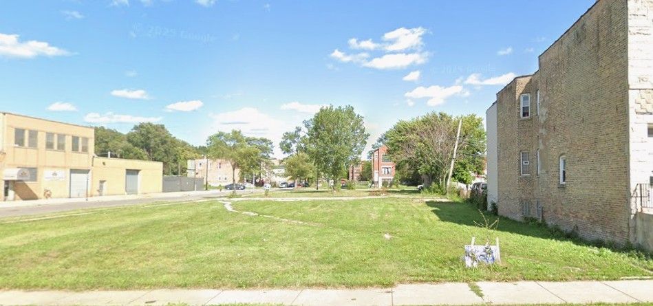 1107 S WHIPPLE Street — Chicago, IL 60612