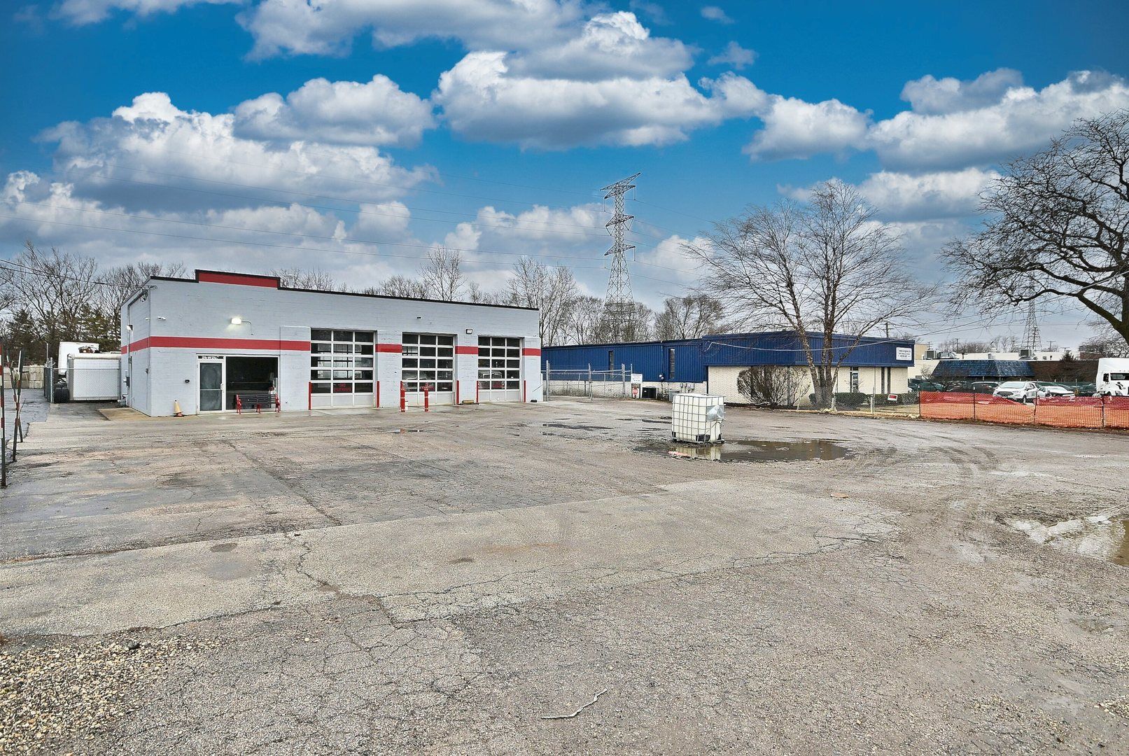 26w287 Saint Charles Road — Carol Stream, IL 60188