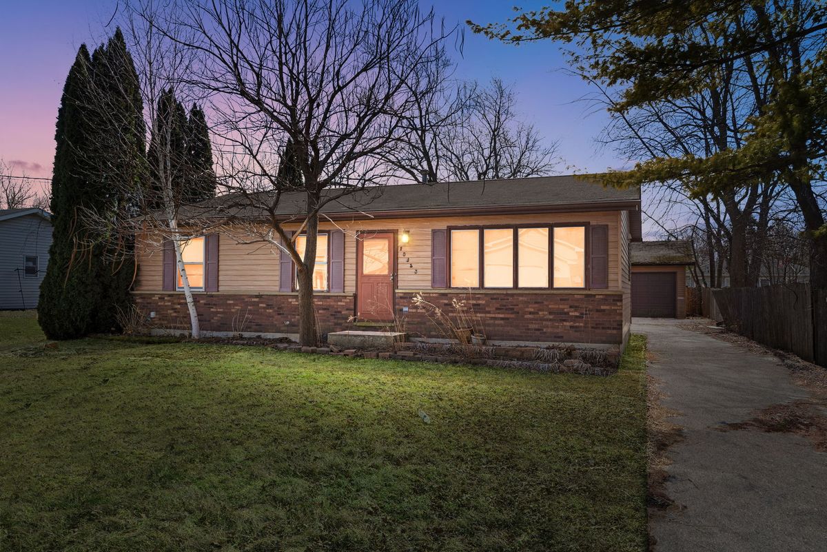 10435 Chaplin Avenue, Beach Park, IL 60099