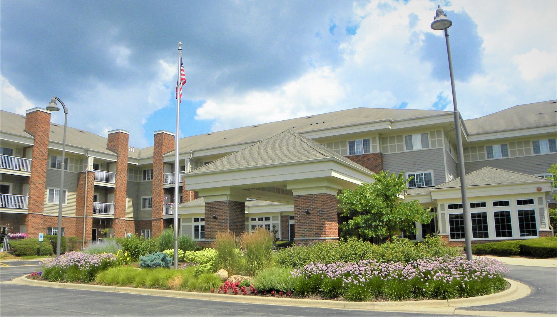 801 N McLean Boulevard #304 — Elgin, IL 60123