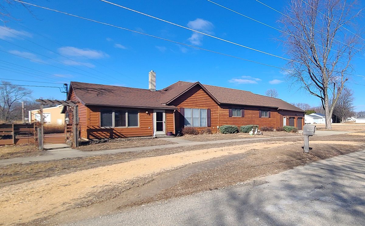 104 East Avenue, Amboy, IL 61310