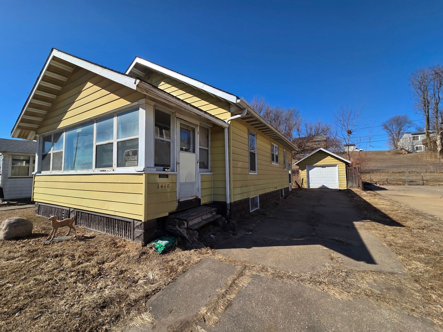 2410 Camanche Avenue — Clinton, IA 52732