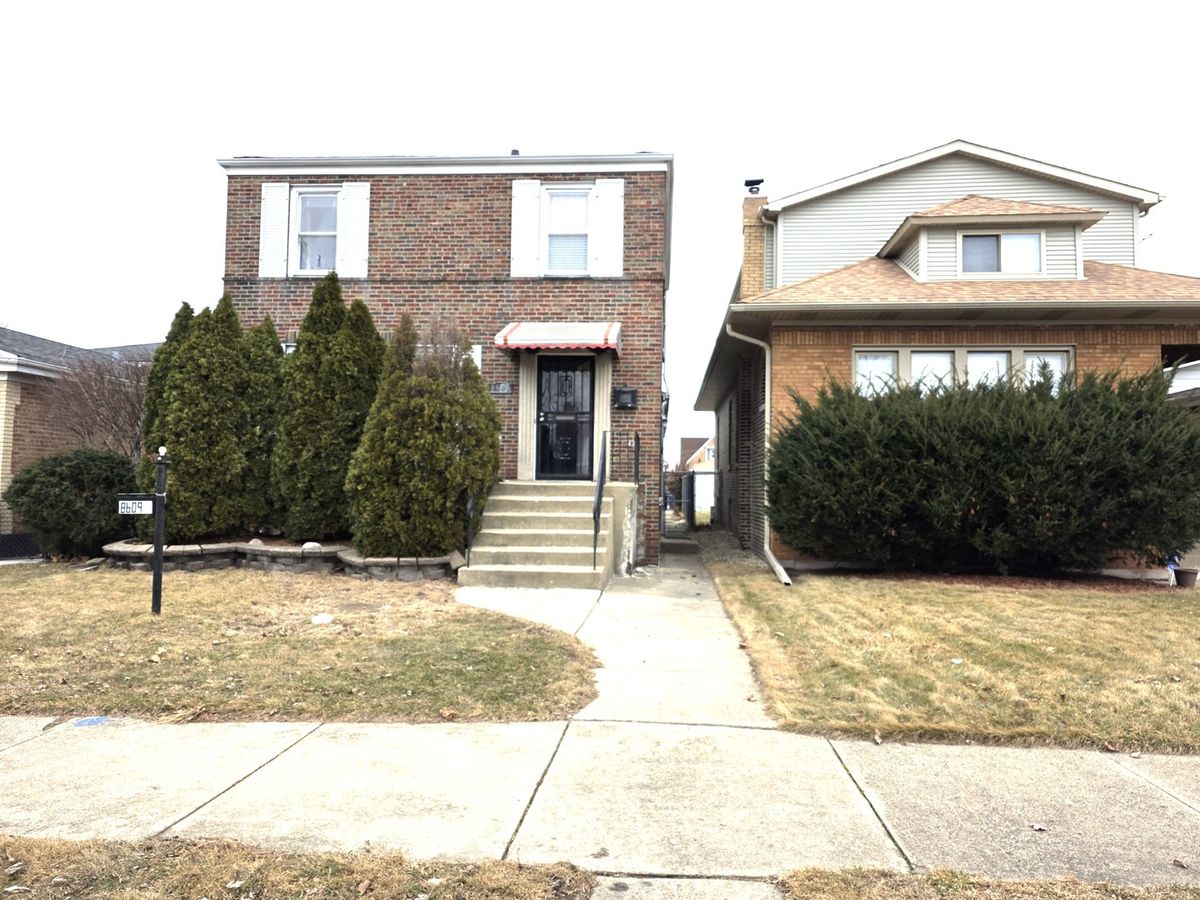 8609 Indiana Avenue, Chicago, IL 60619