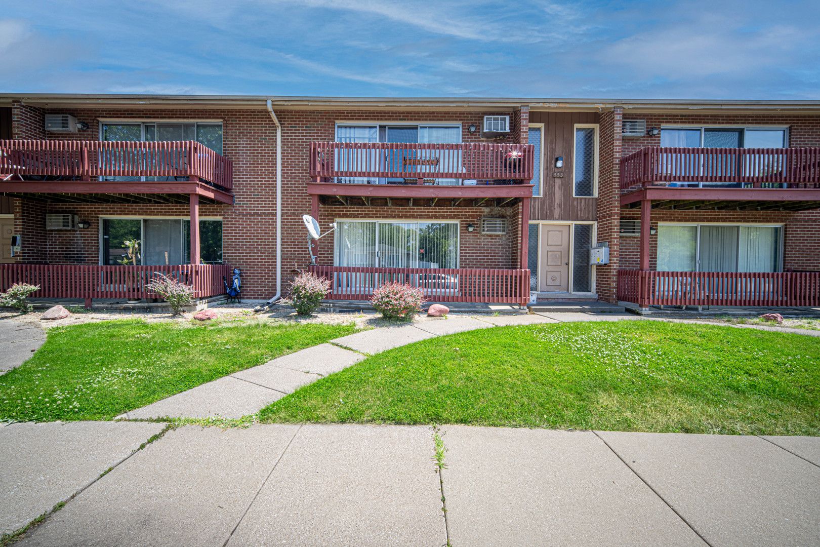 553 N Carroll Parkway #1D — Glenwood, IL 60425