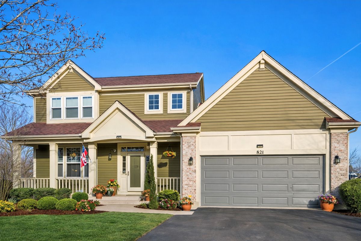 821 Red Barn Lane, Elgin, IL 60124